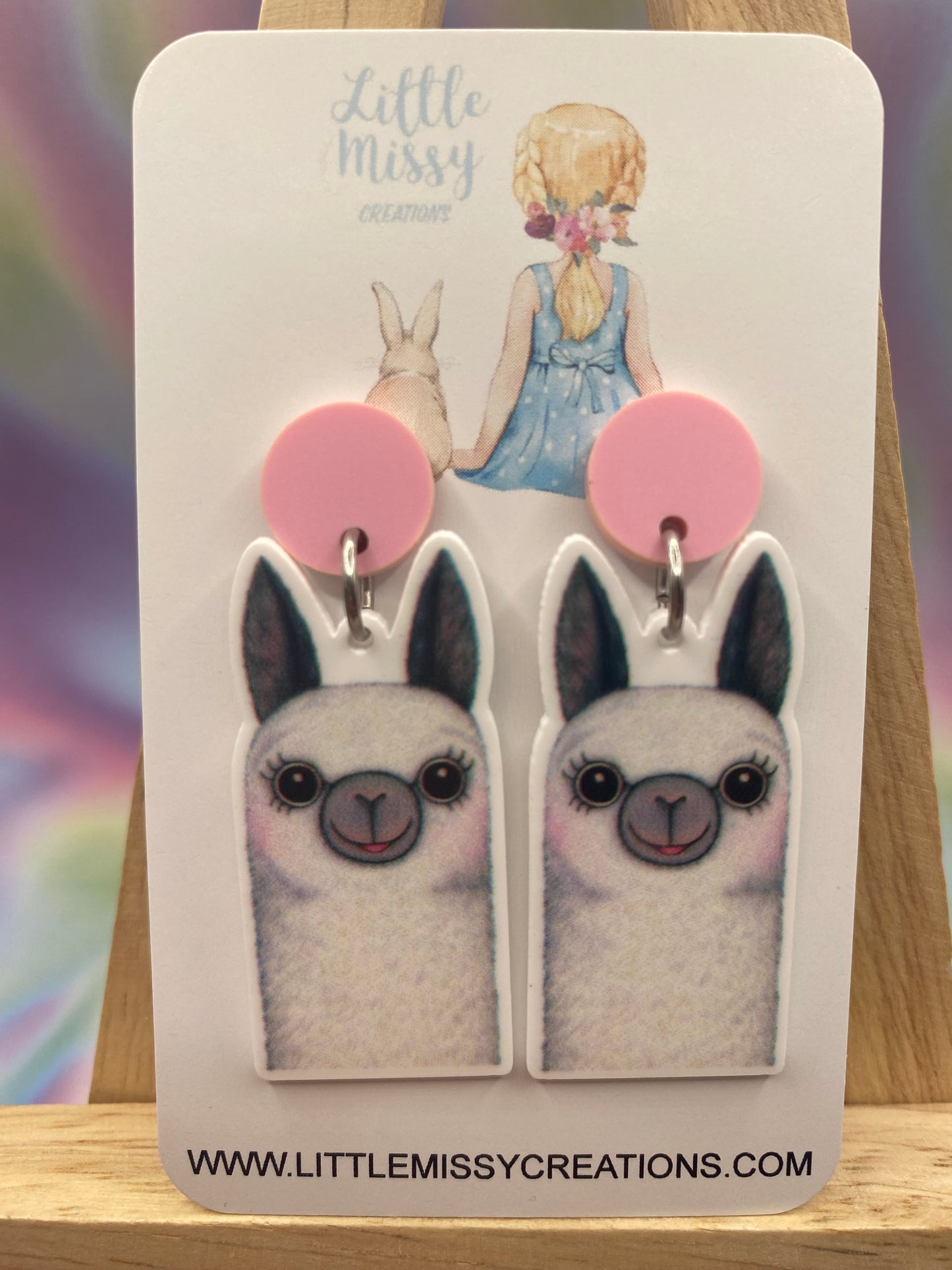 Llama Dangles