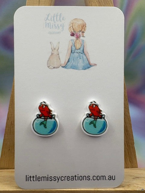 Karlos K. Krinklebine Studs