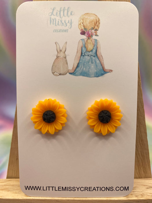 Sunflower 17mm Studs